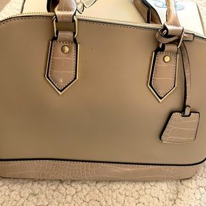 Kelly and Katie structure tote and shoulder bag